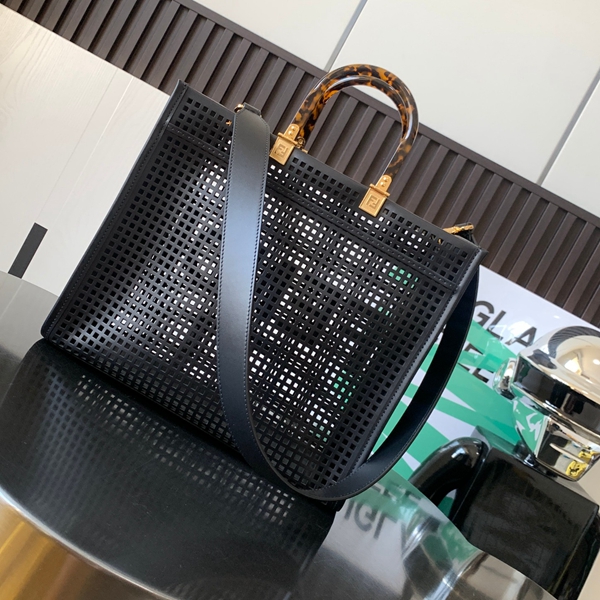 スーパーコピーブランドバッグ側面デザイン